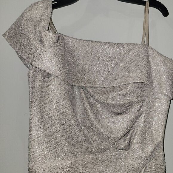 Eliza J Metallic Thread One Shoulder - Picture 4 of 6
